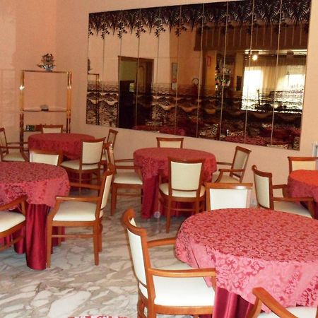 Hotel Reali Chianciano Terme Buitenkant foto