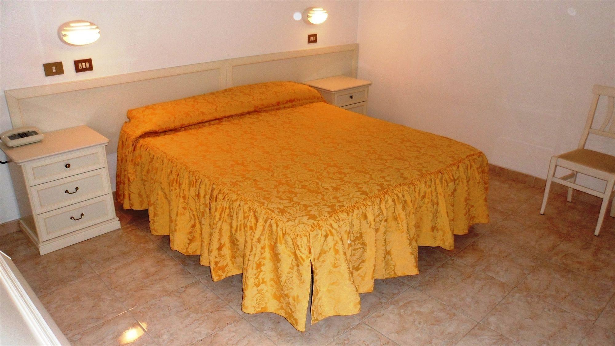 Hotel Reali Chianciano Terme Buitenkant foto